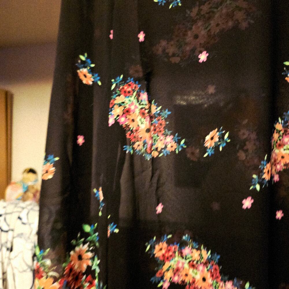 Cabi sheer floral blouse size medium - Picture 3 of 6